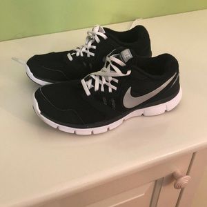Nike black and white shoes